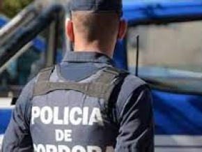 444_policia-e.jpg