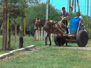 51_chu-a-falta-de-agua-carro.jpg