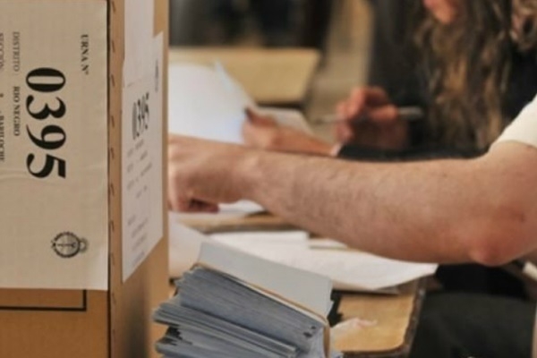 463_m-s-de-diez-personas-con-pedido-de-captura-fueron-detenidas-al-ir-a-votar-en-todo-el-pa-s.jpg