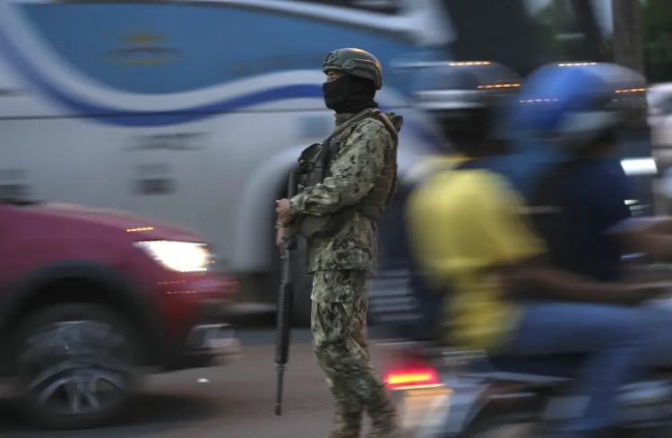 679_tensi-n-en-ecuador.jpg
