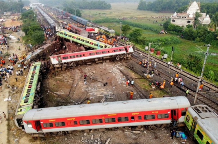 69_accidente-de-tren-en-la-india.jpg