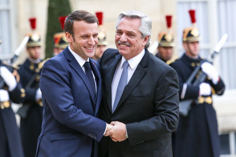 0_albeto-y-macron-ch.jpg