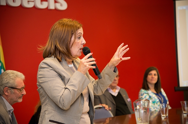 0_alejandra-vigo-habla.jpg