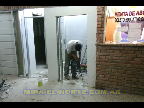 0_cajero-en-la-terminal.png