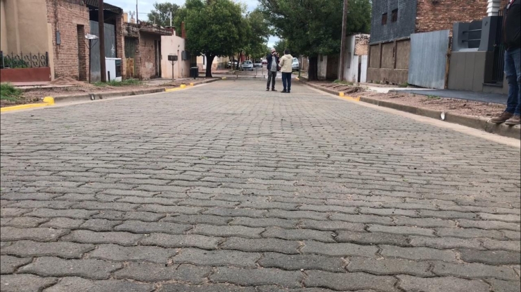 0_calles-adoquinadas-en-dean-funes-chb.jpg