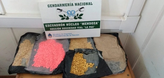 0_cocaina-y-pastillas.jpg