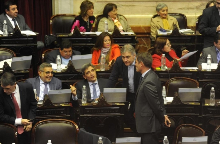 0_congreso-llaryora.jpg