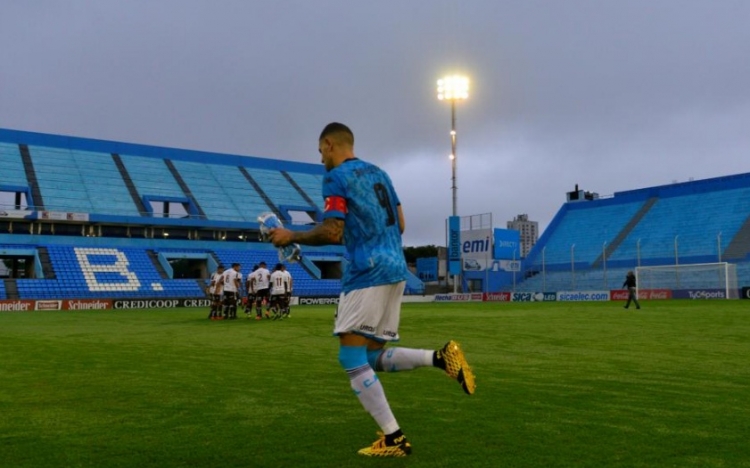 0_coronavirus-futbol.jpg