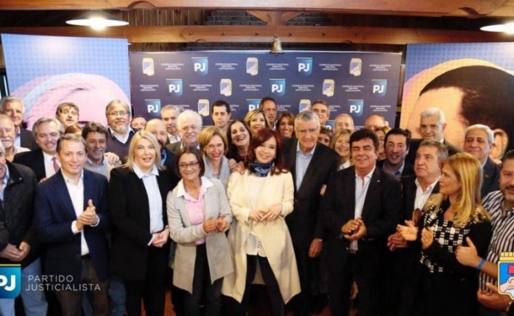0_cristina-kirchner-cumbre-pj-2.jpg