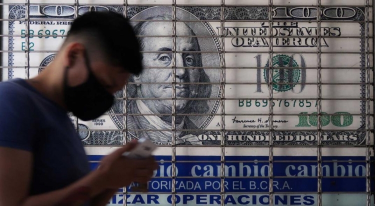0_dolar-a-las-nubes-ch.jpg
