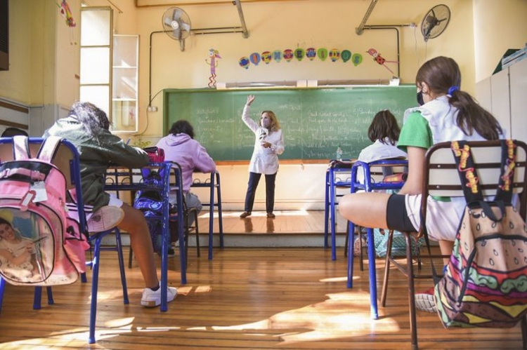 0_el-dnu-sobre-clases-es-inconstitucional-ch.jpg
