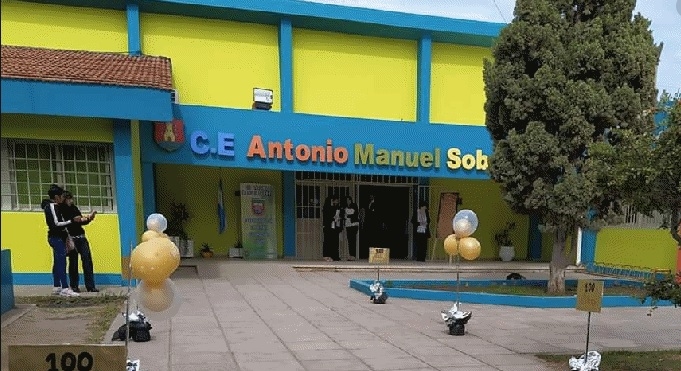 0_escuela-sobral-dean-funes.jpg