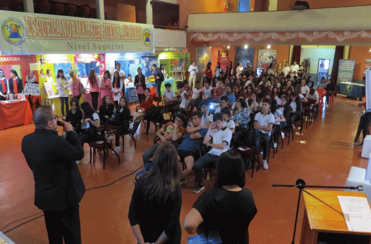 0_expo-carreras-dean-funes.jpg