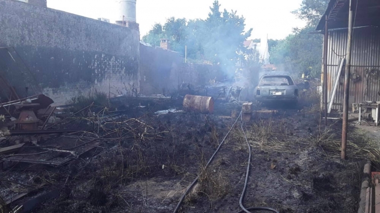 0_incendio-en-calle-saenz-pe-a.jpg