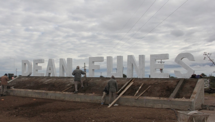 0_letras-dean-funes.jpg