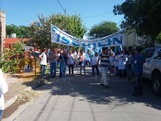 0_marcha-protesta-uepc-ischilin.jpg