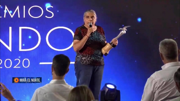 0_monica-ovideo-gano-el-premio-condor.jpg