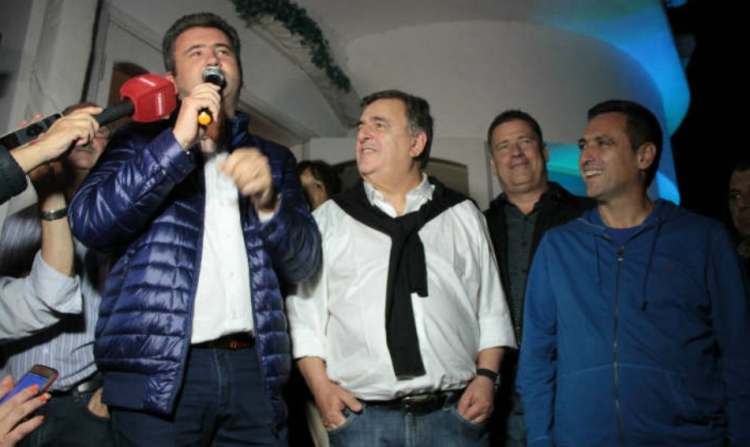0_negri-mestre-la-falda.jpg