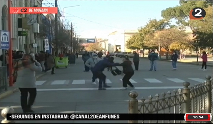 0_pelea-de-mujeres.jpg