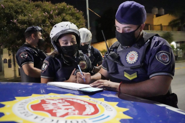 0_policia-actas-fiesta-clandestina.jpg