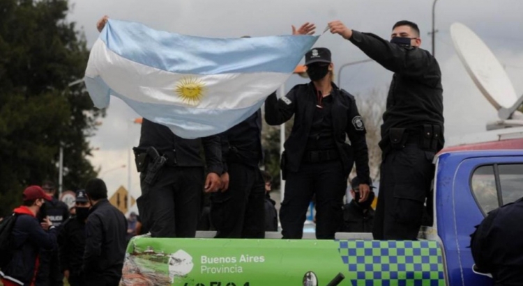 0_policia-bonaerense-3.jpg