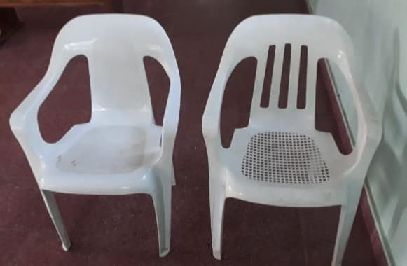 0_sillas-de-plastico-capilla-santa-rita.jpg