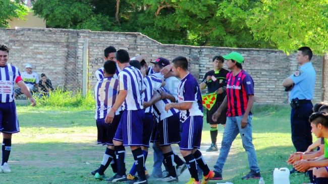 0_talleres-de-quilino-2016-festejan.jpg