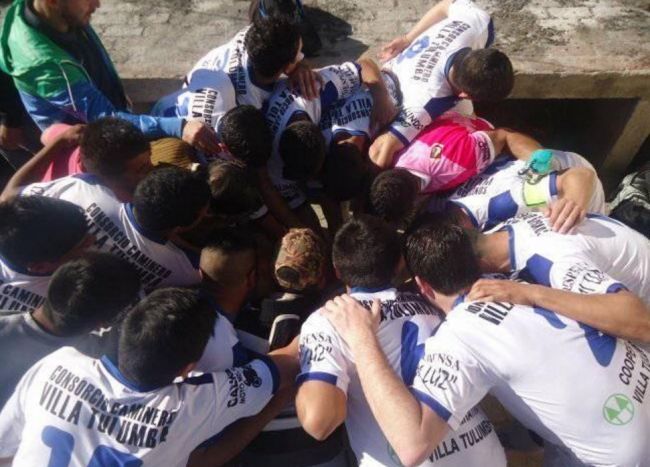 0_velez-sarsfield-de-tulumba-festeja-arenga.jpg