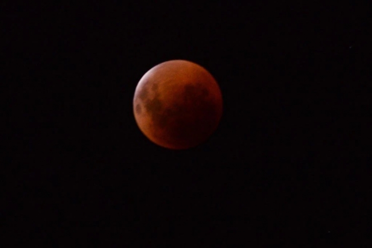 103_eclipse-lunar-en-c-rdoba-ch.jpg