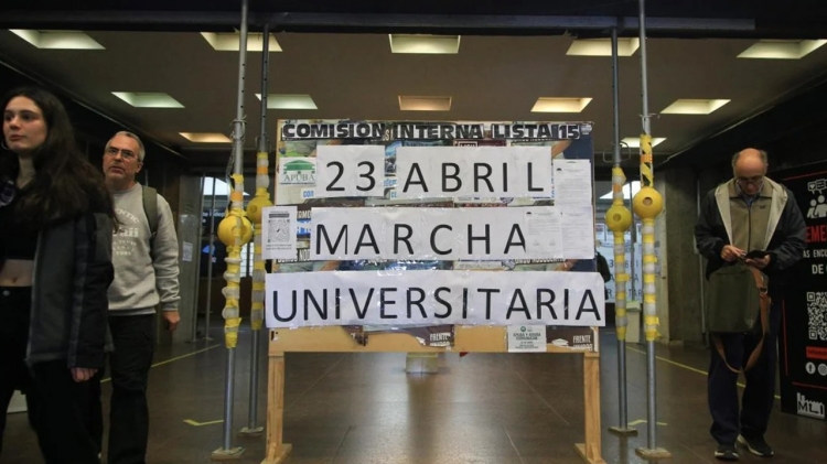 1070_marchaunc.jpg