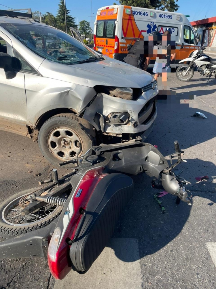 Accidente de tránsito en Jesús María deja a un motociclista lesionado