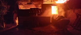 1143_incendio-galpo.jpg