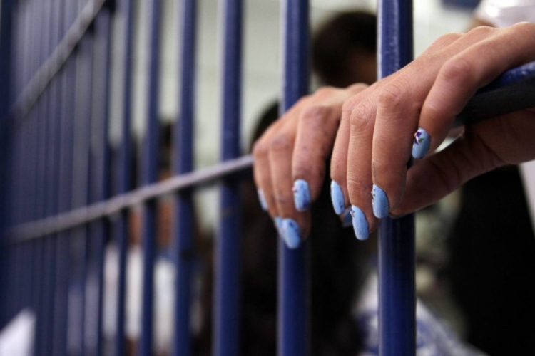 1211_mujer-detenida.jpg