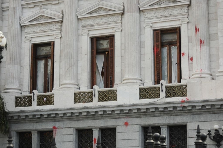 123_cristina-kirchner-sobre-el-ataque-a-su-despacho-en-el-congreso-y-el-acuerdo-con-el-fmi-ch.jpg