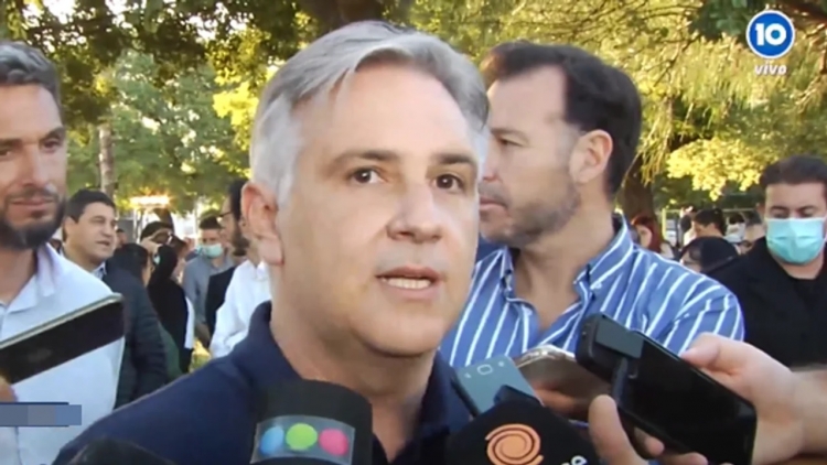 123_llaryora-reclam-un-cambio-en-el-modelo-econ-mico-del-pa-s-ch.jpg