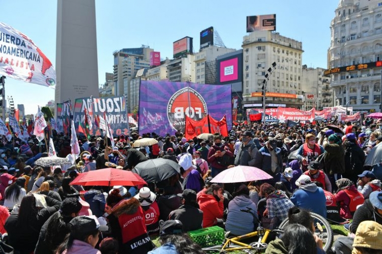 127_el-movimiento-piquetero-organiza-masiva-marcha-de-tres-d-as-ch.jpg