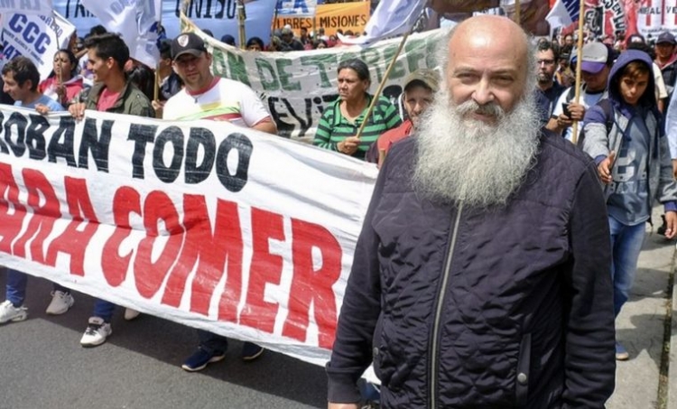 127_grieta-en-los-movimientos-sociales-ch.jpg