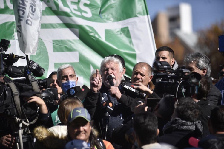 127_jueves-complicado-en-reparticiones-municipales.jpg