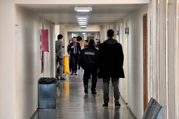 145_confirman-que-los-atacantes-dejaron-una-direcci-n-de-correo-electr-nico-ch.jpg