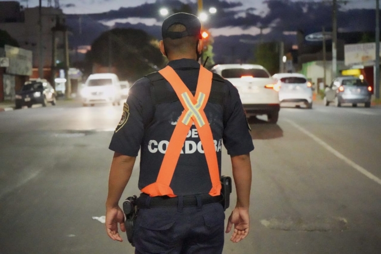 16_policia-en-el-centro-solo.jpg