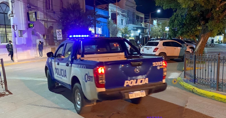 171_movil-polcia-de-noche-centro.jpg