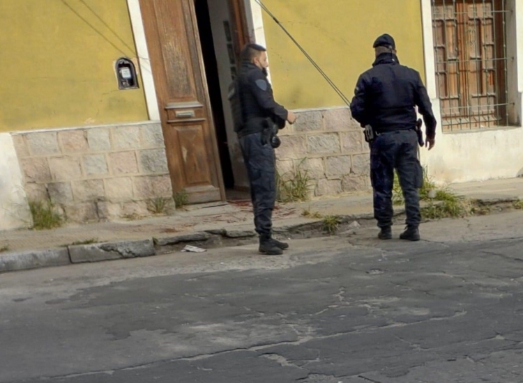 181_robo-machete-cruz-del-eje.jpg