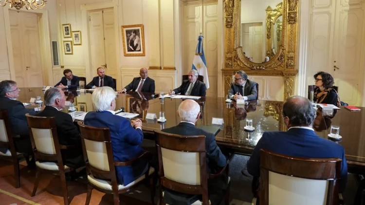 189_alberto-fern-ndez-recibi-a-miembros-de-la-uia-en-casa-rosada-ch.jpg