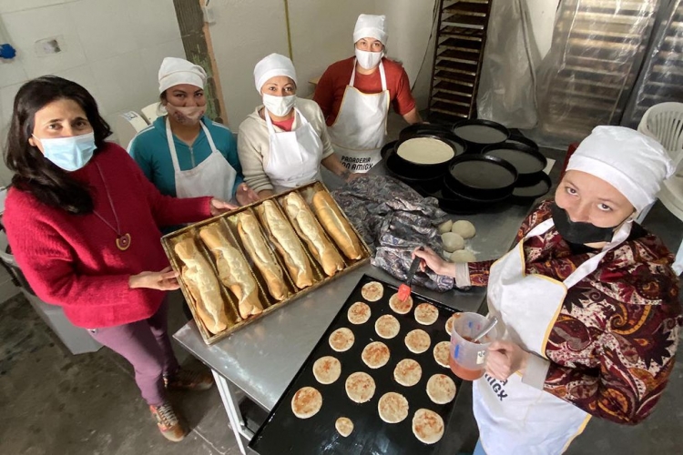 191_pan-amigo-un-emprendimiento-liderado-por-mujeres-que-crece-en-r-o-cuarto-ch.jpg
