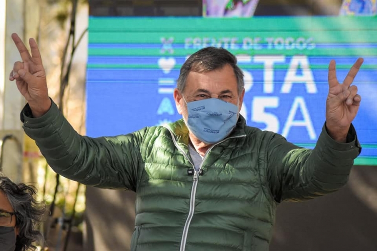 22_carlos-caserio-dedos-1.jpg