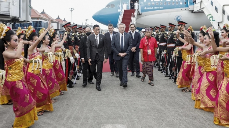 291_alberto-fern-ndez-lleg-a-indonesia-y-se-reunir-con-biden.jpg