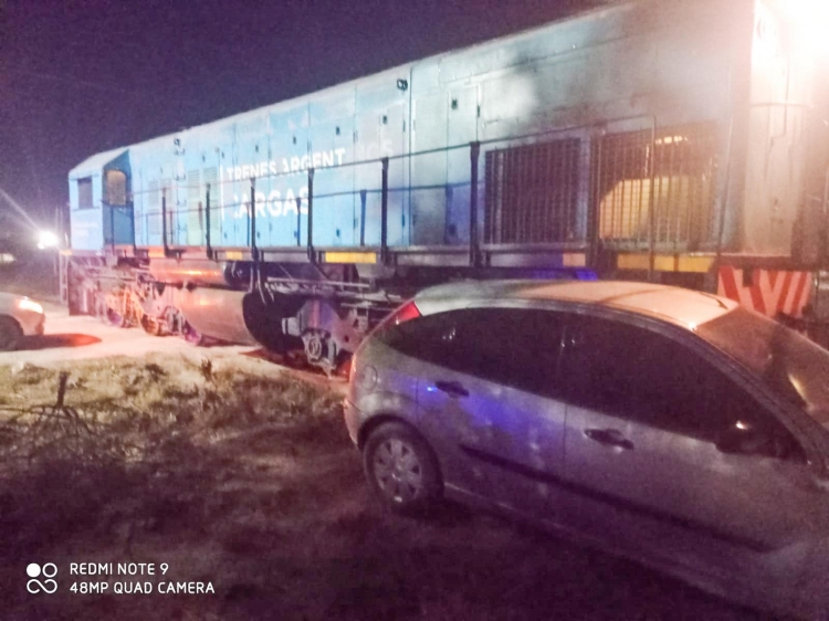 34_quilino-auto-con-tren-accidente.jpg