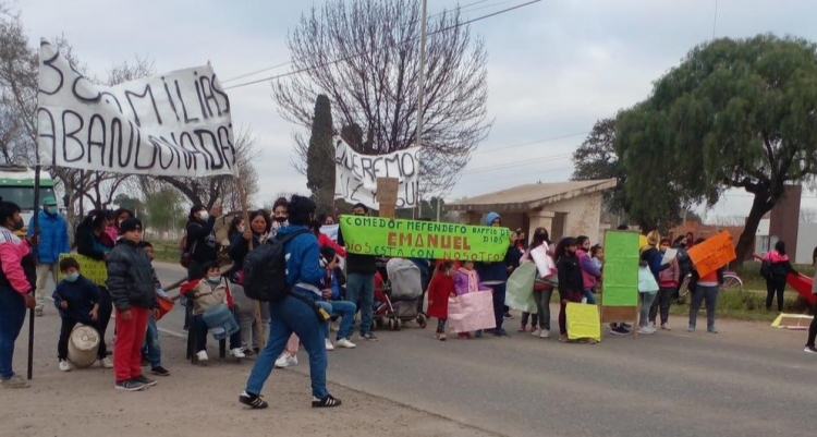 36_colonia-caroya-vecinos-de-malabrigo-cortaron-la-ruta.jpg