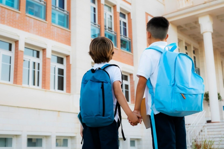 421_nenes-escuela.jpg