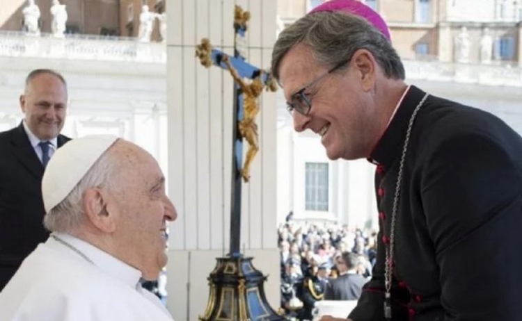 525_dura-respuesta-de-la-iglesia-al-planteo-liberal-de-romper-lazos-con-el-vaticano.jpg
